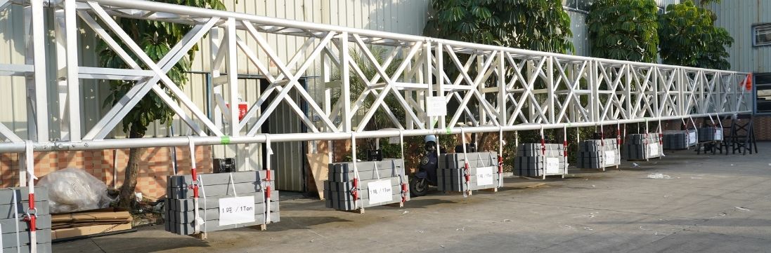 Réussite du test de résistance à la charge TÜV pour une structure en aluminium robuste de 550 mm × 1500 mm